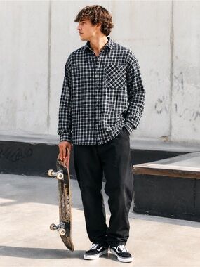No Boundaries Men's Large Oversized Black Soot Plaid Flannel Shirt Soft Skater
